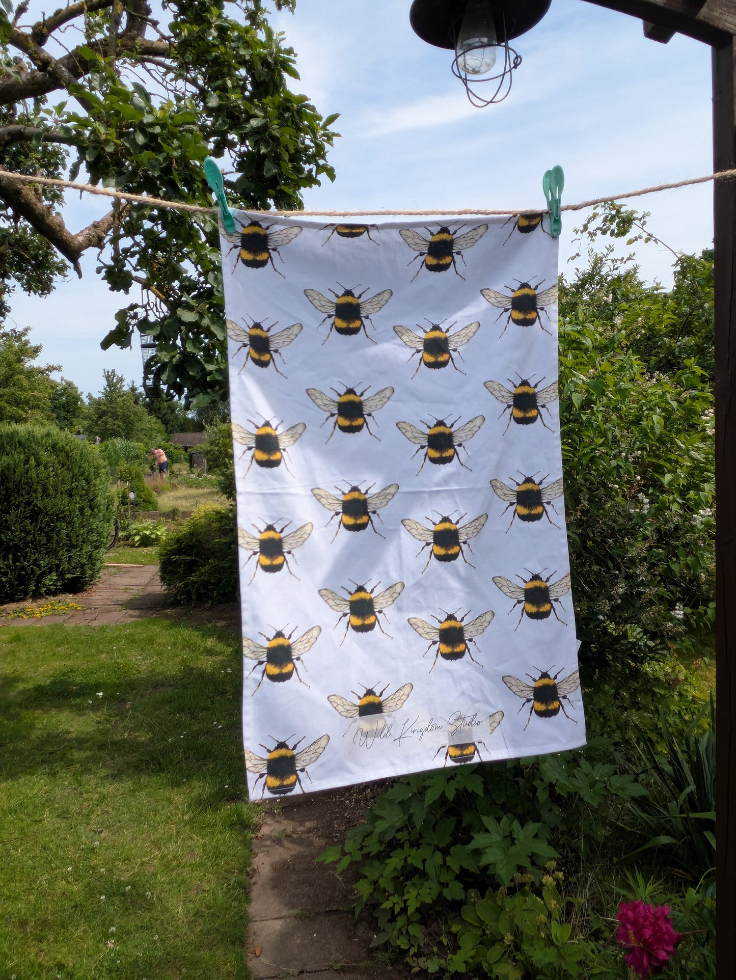 Geschirrhandtuch mit Hummel-Motiv