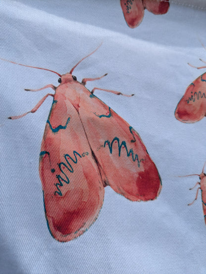 Geschirrhandtuch mit rosa Käfern